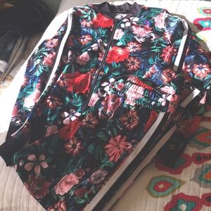 Floral print warm up suit
